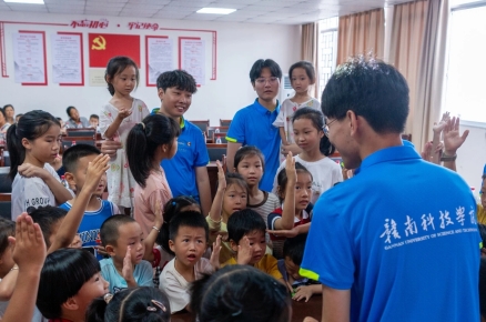 伟德体育官方网站经济管理系开展暑期“三下乡”社会实践